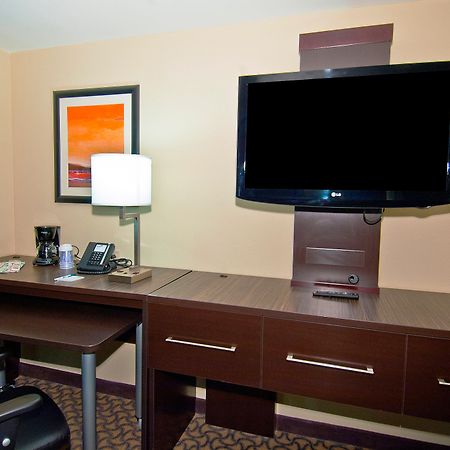 Holiday Inn Express & Suites Jackson/Pearl International Airport Extérieur photo