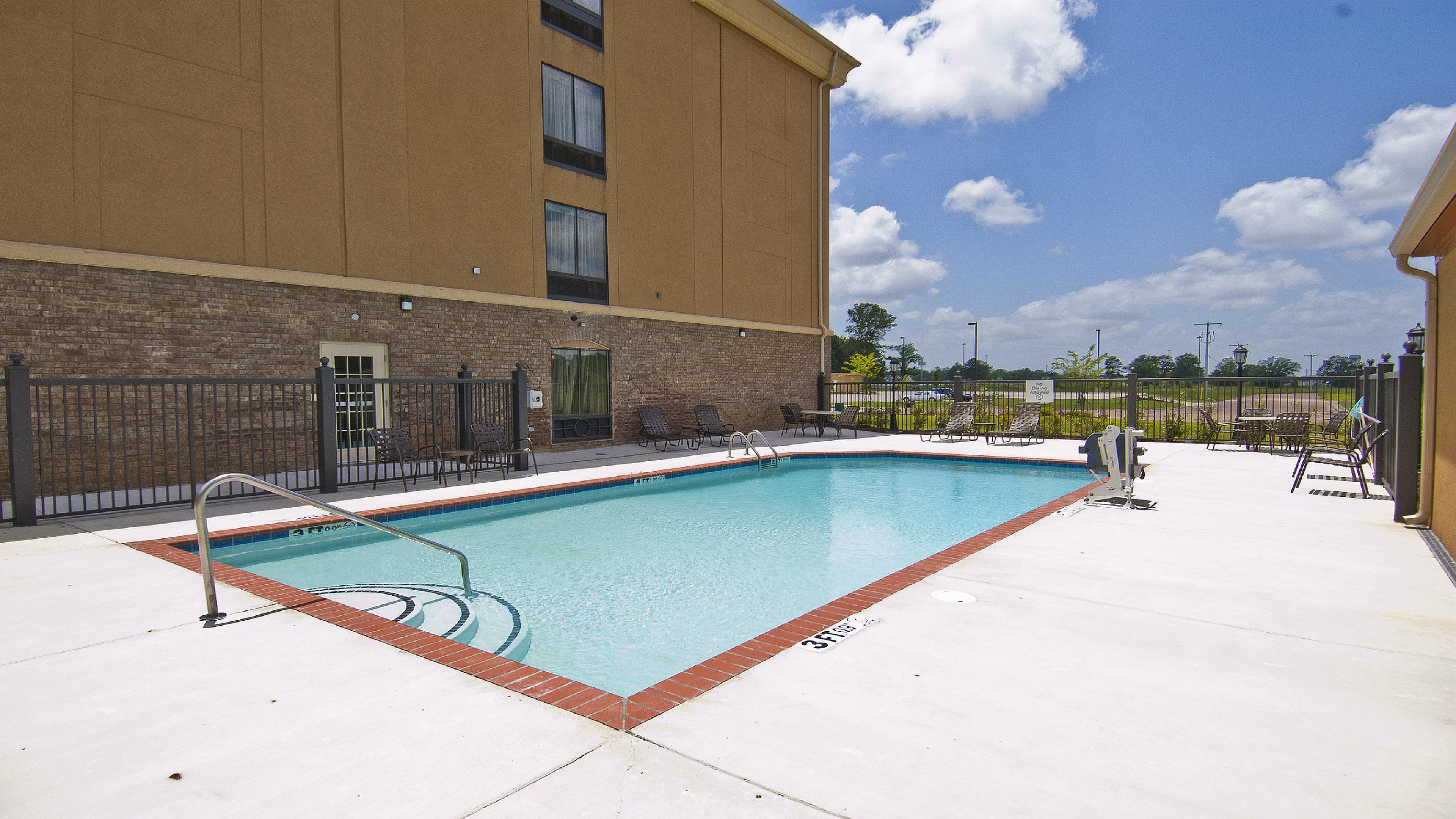 Holiday Inn Express & Suites Jackson/Pearl International Airport Extérieur photo